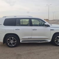 لاندكروز • ٢٠٢٠ • مكينة ٦