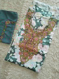 وصلت مخاور العيد مخاور  إماراتي مع الشال مختلف النقشات والالوان والخام...