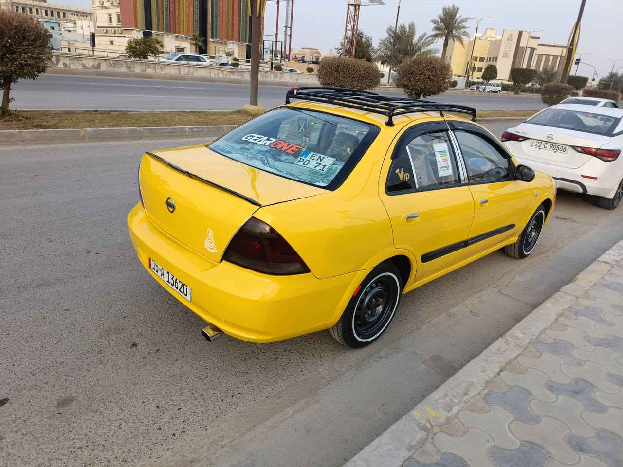 سلام وعليكم سني بدي كوري موديل 2008 
رقم نكليزي انبار محرك وكير وصدر جديد 
تخم تاير شاده جديد تبريد جاهز تتفه شغاله كهربائيات كله جاهزه مصبوغه جديد بدون ضربه 
مكان السياره فلوجه شارع ٤٠ 
السعر ٨٠ وشويه بيه مجال 
***********
