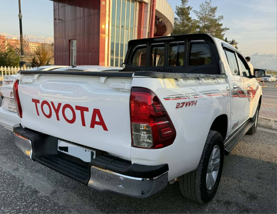 تویوتا هایلوکس ( مرزیە )
مۆدێل 2016 بۆیاغ عام بێ دەعم و لێدران پێش و پشتی کراوە بە 2023 سیارەکە بێ ڕەقەمە ماڵی مەدەنی بەشەرت ، نمونە لەجوانی بێ مسروفە
گێڕ و مەکینە و اکسل بەشەرت
سعر 128 $ کەمێک مەجال
*********** viber watsapp بشدار, السليمانية
