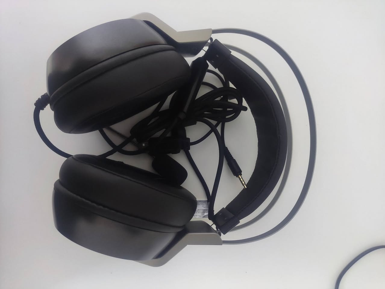 السلام عليكم
( للبيع )سماعة ماركة Mpow محيطية عزل جيد مقاومة للكسر النضافة 95٪ اطوني سعر بل بل يرضي الله


**إذا كنت صاحب هذا الإعلان وتريد حذفه لأي سبب، رجاءا أرسل رسالة إلى الدعم الفني**