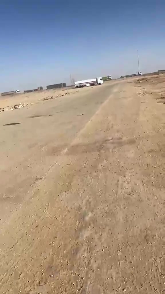 الحدود العراقيه الاردنيه فارغه تماما التفريغ بالوجه التحميل بالوجه كلشي ويانه حلو وينحل الي يحب اقطعله الاردن يتفضل 
*********** وتساب
