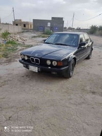 بي ام  91  حجم 730 مكينه مكفلوله سياره حلوه ونظيفه رقمها مثنى بسمي صاق...