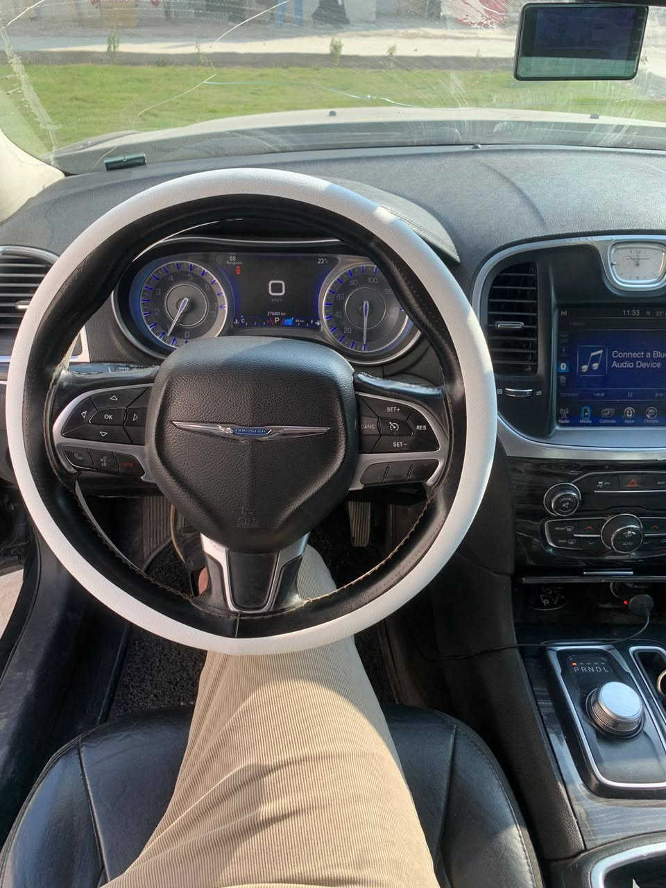 سلام عليكم اوباماموديل2016حادث جاملغ وباب للبيع او المراوس بجارجر بيضه السعر 190مكاني الغزاليه ***********صدرالسياره تعبان ودعاميه محلوه
