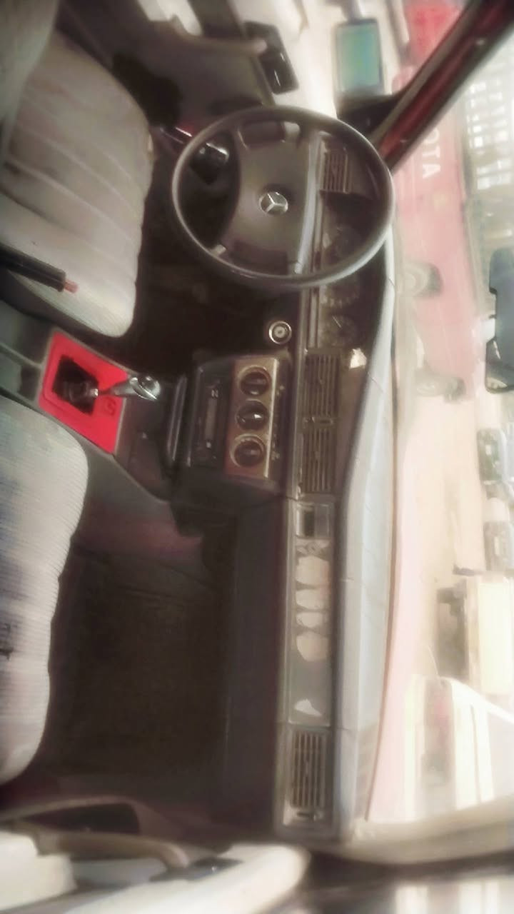 سلاوي خوا لةهةموان
مارسيدس بؤفرؤشتن 
١٩٠ گيرو مةكينة بيلاد 
سةنةوي اسلي لةكةلاية 
سةيارةكة تابليي جوانة لةسةر ساقي ماوةتةوة
گؤرينةوةش دةكةم 
شوين كةلار 
ادمين 🌹🌹
***********
