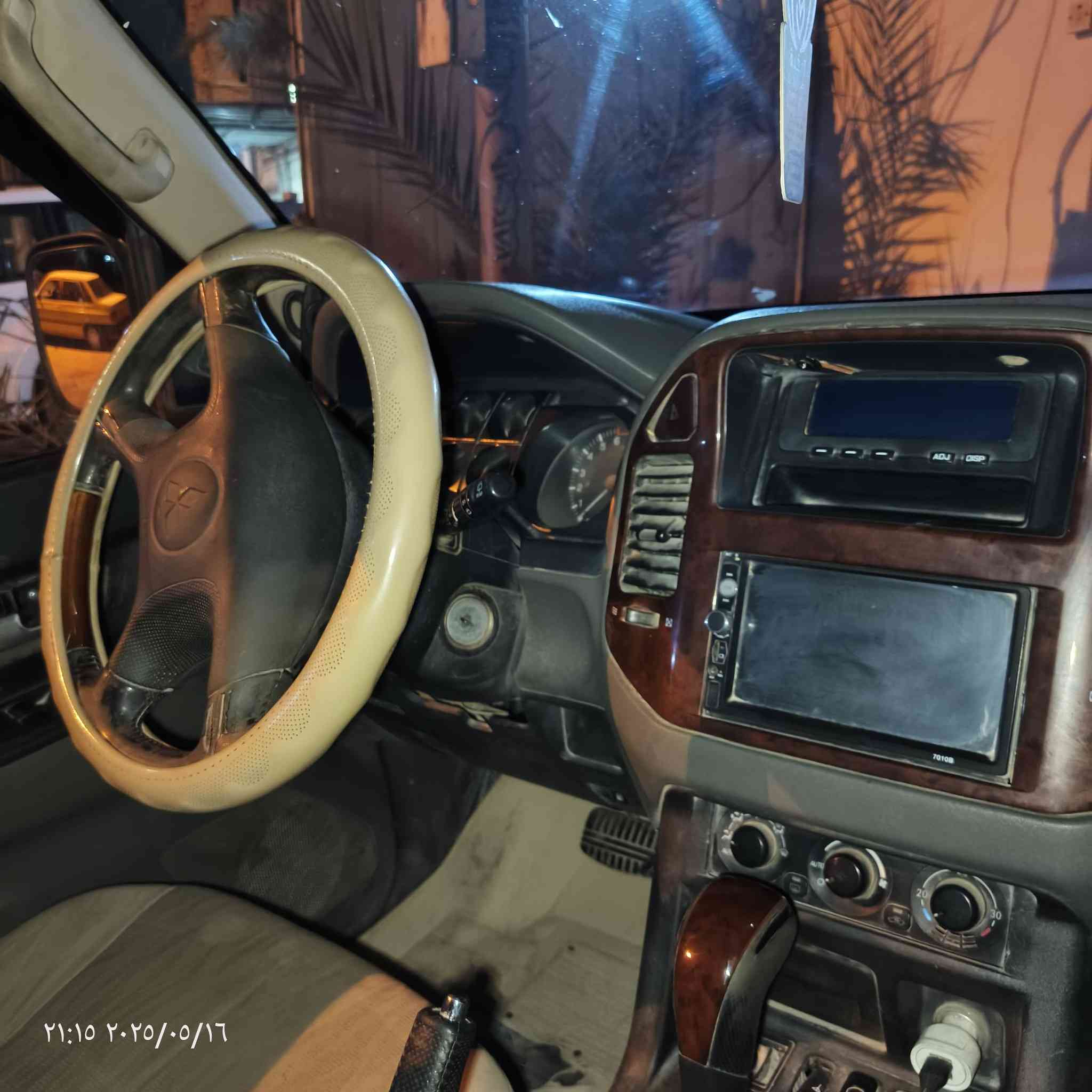 باجيرو ٢٠٠٧ بيها صبغ شبر بالجاملغ الايمن حداديه جديده ومشط جديد رقم بغداد جديد مكانها الديوانيه السعر ٨٥ ورقه‏‪***********‬‏
