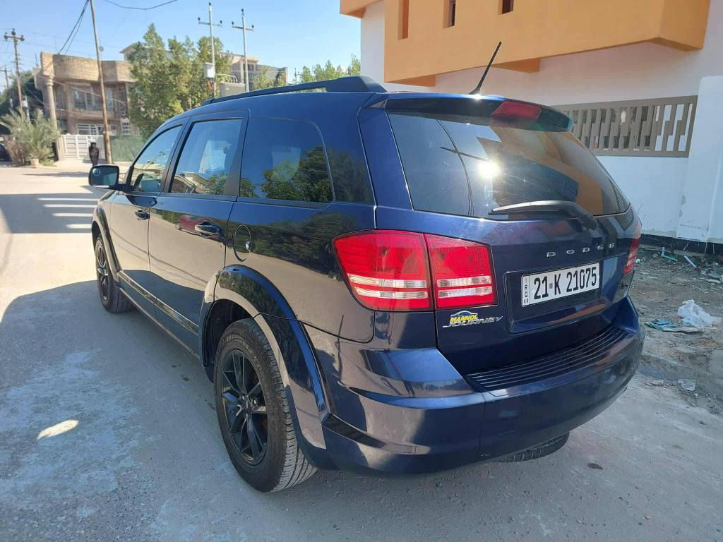 السلام عليكم للبيع او مراوس
دوج جورني ٢٠١٧ اربعه سلندر كير مكينه مكفوله تبريد ثلج بصمة ابواب شاشه اندرويد كبيره السياره كامله بدون نقص الحادث بسيط جدا بدون ايرباكات جاملغ وباب رش السياره بسمي وهزه جديده السعر ١٢٥ ورقه قفل قفل ورقمي *********** بغداد, العراق

