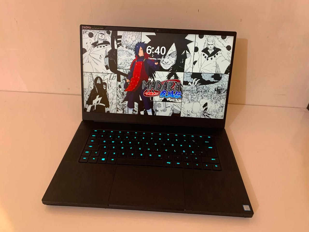للبيع: لابتوب كيمينك Razer بمواصفات قوية 
الجهاز ممتاز وأداءه قوي للألعاب والبرامج الثقيلة، مع شاشة جداً سلسة.
المواصفات:
 المعالج: Intel Core i7 9750H
 كارت الشاشة: RTX 2080 (8GB)
 الرام: 16GB (8x2)
 الشاشة: FHD بتردد 240Hz
🎁 هدية ويا الجهاز: ماوس رايزر (Razer) الأصلي.
الملحقات: الشاحن الأصلي.
مع توصيل لكل العراق ⚪️
لتواصل: ***********
