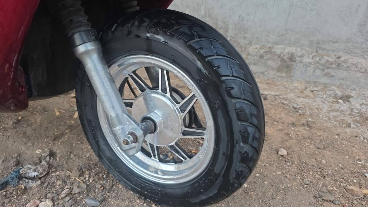 دراجه فراشه محرك مفتوح مره وحده مبدل بي فقط ولفات شرط كابريته ام 45 جديده كلجات جدد ويل رياضي كفرات بلاديه لايت زنون كهربائيات ضفيره جديد السعر 375
  مكاني مشخاب
***********
