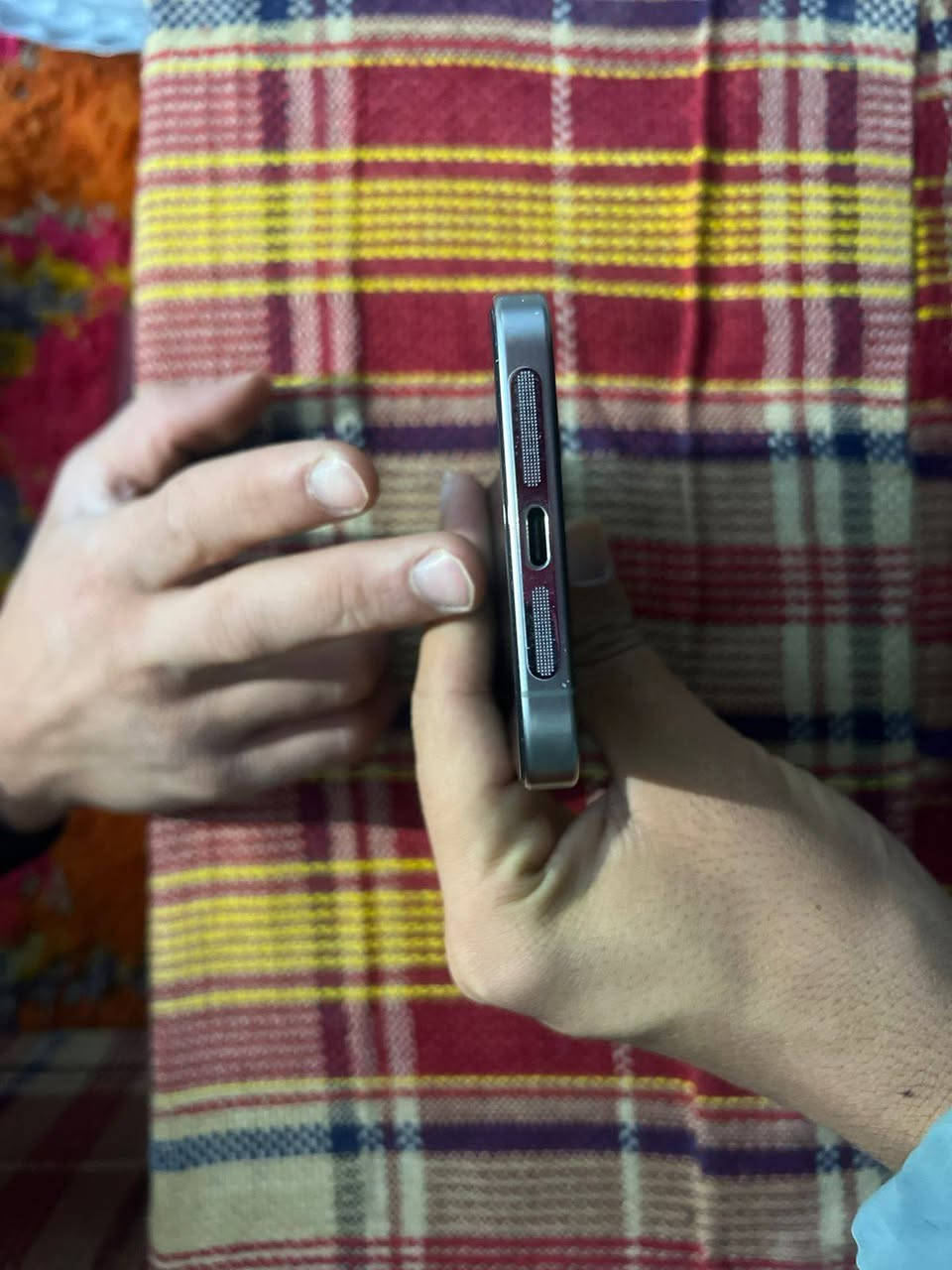 سلام عليكم ايفون 15ابرو ماكس ذاكره256 لبطاريه 88بلاديه جهاز كلش نضيف شراي يخابرني ***********
