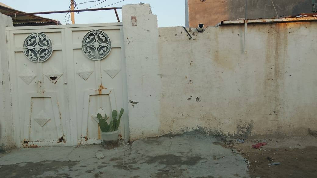 بيت 200 للبيع  او المراوس
باقل مساحة 
قرب سلام المختار 
غرفتين وصالة واستقبال
***********
