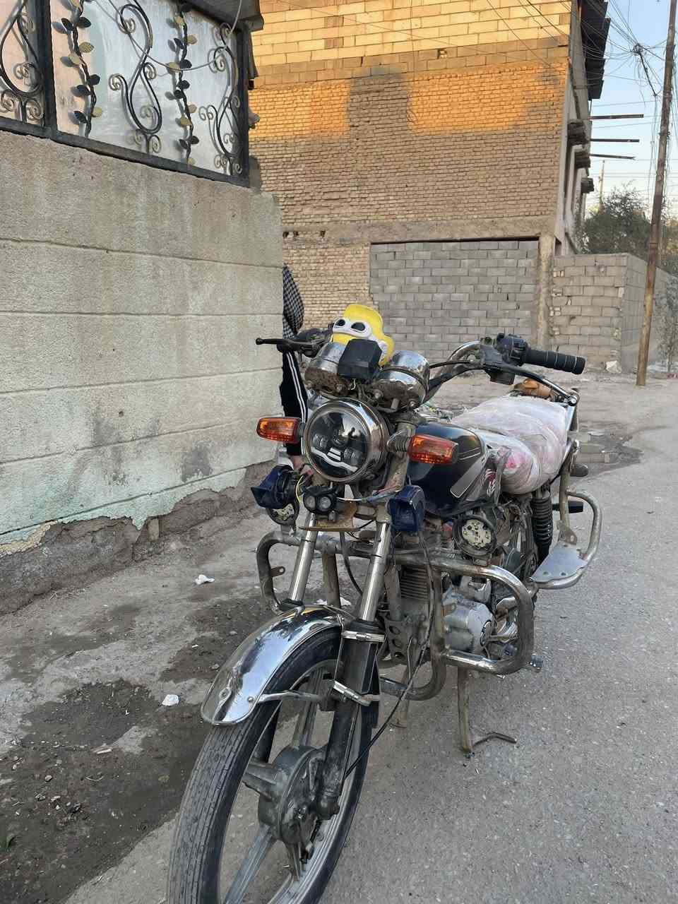 السلام وعليكم شباب. دراجه فيومي ٢٠١١رقم وسنويه دراجه حلوه مايه نقص وسعر ٨٥٠وبيه حك الجيه البصره كرمت علي  رقم التلفون ***********
