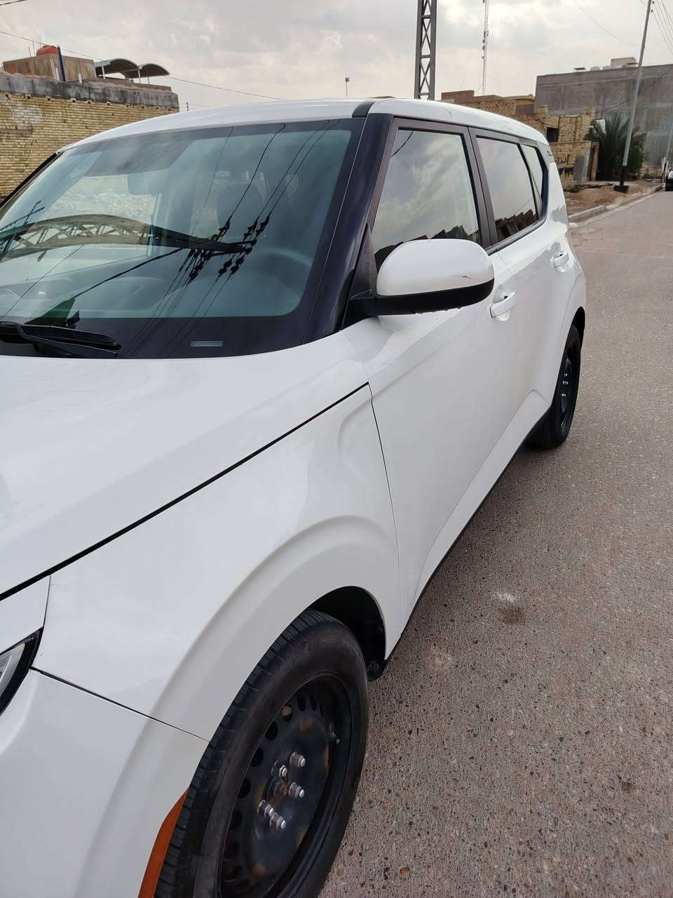 سلام عليكم سياره للبيع صول 
مديل 21
وراد امريكي 
ماشيه 74
نص فول
للاستفسار تصال على رقم 
***********
