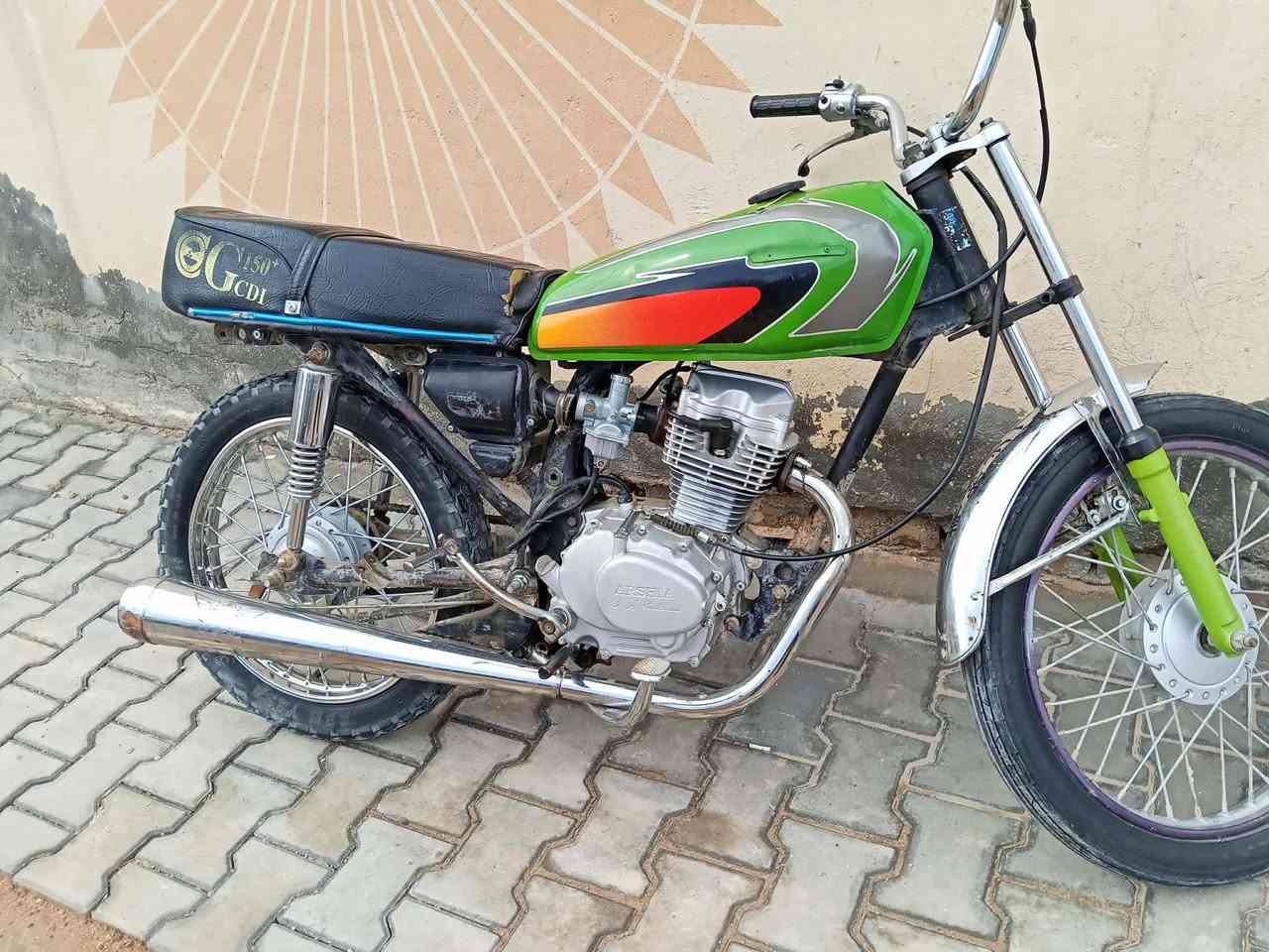 دراجة كلك محرك نضيف لابخار لاتنقيص شلعة فول ماعايزةبرغي سعرهة 275وبيهةمجال حك الجيةمكاني بلنجف شراي يتصل *********** مكاني نجف جوة ال250لاتراسل ولاتجي
