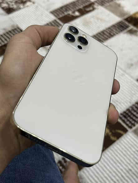 ايفون 12 برو ماكس دبل سيم بطارية 81 ذاكرة 256 فيس ايدي شغال مستبدل شاشة فقط 400 وبي مجال ***********
