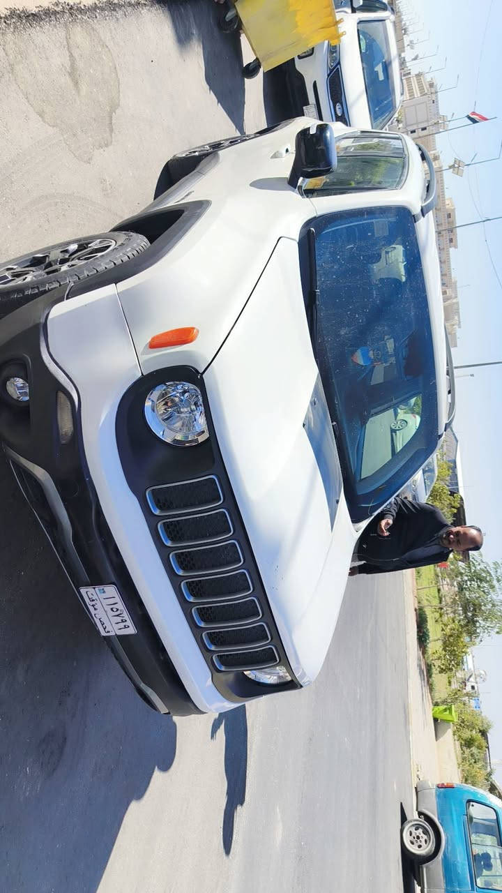 موديل 2023 جيب رينيجيد لاتيتيود... للبيع او المراوس حسب القناعه... 
السعر 145وبيه مجال
فئة لاتيتيود اعلى فئة فول مواصفات ماشية 19,000 كم
بدون صبغ بدون شواصي ... بارد في بدايه البنيد  10سم
رقم ... جاهزه للترقيم 
مواصفاتها
رادار امامي خلفي نقطة عمياء
 تحديد مسار
 شاشة كبيرة كار بلاي بلاد
 تحكم 4 جهات
 تدفئة مقاعد ودركة 
تشغيل عن بعد
 3 بصمات دخول ذكي
 مقعد السائق كهرباء
 كاميرا خلفية 

دمام صوت بلادي بالصندوق
ويل 18 بلاك بلادي 
لايت وكشافات زينون داينمك
محرك 1300 توربو
3 وضعيات قيادة
الاتصال... ***********
وات ساب اتصال
دايه
