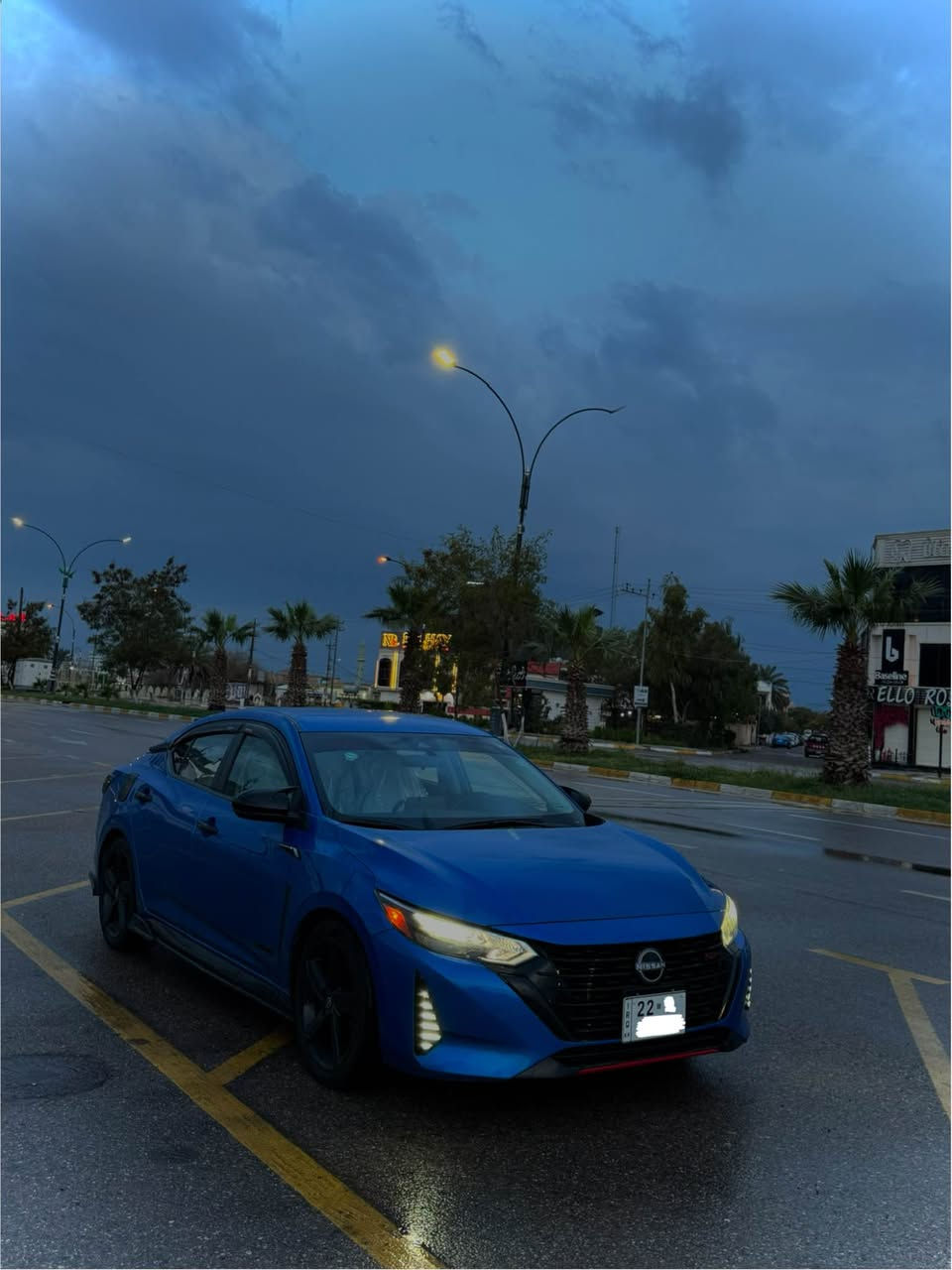 Nissan Sentra 2024 SR 
نيسان سنترا 
موديل : 2024 
اللون : ازرق 
الممشى : 6.000
مواصفات : SR معروفة 
مرقمة اربيل 
هزة فحص جديد
بيها بطاقة بانزين 
الضرر : جاملغ سكن مبدل فقط  
( شرط بدون دواخل بدون ايرباك )
رقم الشاصي : 3N1AB8DVXRY260608
عنوان السيارة : كركوك شارع القدس 
رقم موبايل : ***********
السعر : 153$ مجال بسيط كركوك, العراق
