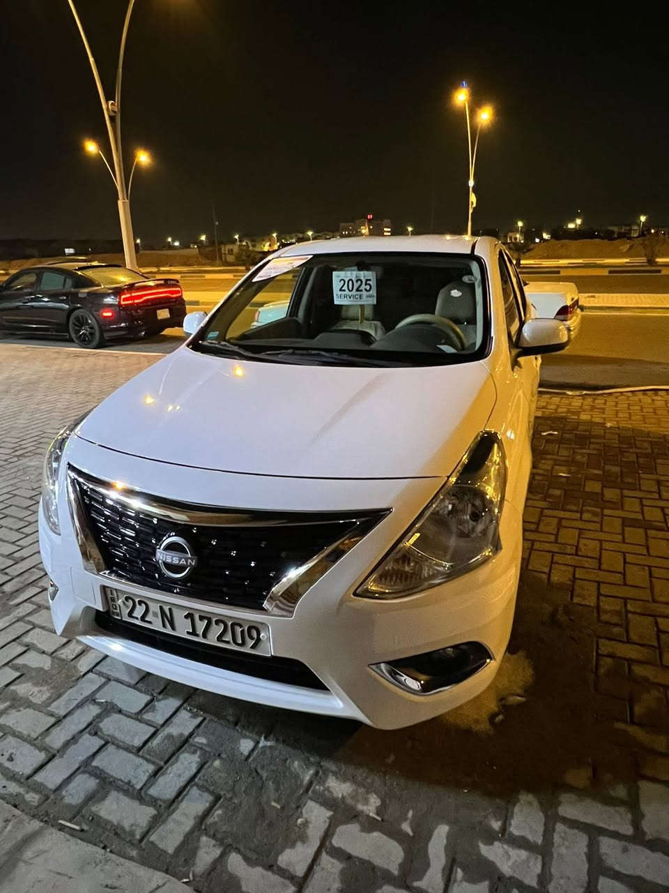 نيسان صني هندي 2025أم البليته الزركه. ماشيه 6000  مدوشمه كشنات ورضيات وبردات هم سبير منازل بيها بس مدكر فتوحه براغيه وتكحيل عل كد إصبع بالبنيد فقط لا غير وباقي سياره كفاله المكان البصره حي المهندسين السعر 130 وبيها مجال  رقم ( ***********)
