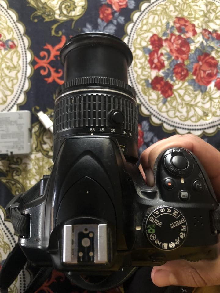 سلام عليكم شباب كامره Nikon/نيكون لل بيع نضيفه بلاديه صوره لوك  حجم 3400/بطاريه شاحن توصاله نقل  حماله كامله مكان ديالئ تقاطع لقدس سعر 250بهية مجال ***********اتصل ورقم ***********
