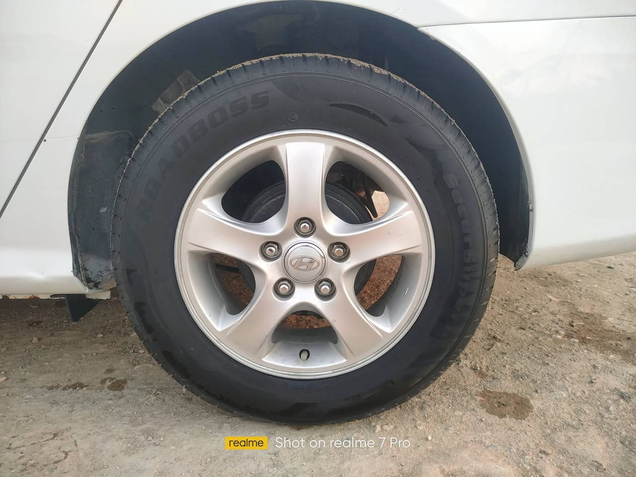 النترا 11 خليجي مكينه 2000 رقم بغداد انكليزي سياره فول جديده بيه صبغ قطعتين بدون لافتح ولا تبديل مكان السياره كربلاء  ***********
