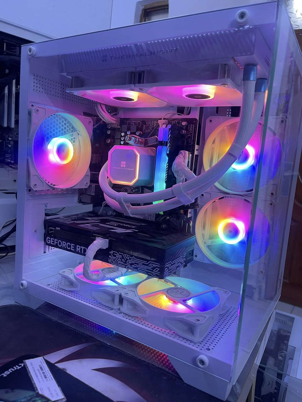تجميعة للبيع
R5 للبيع 
CPU: AMD Ryzen 5 5600G Box

M.B: Gigabyte A520 M K V2

CPU Cooler: Thermalright Frozen Prism 240mm

RAM:  16GB 3200mhz rgb

GPU: Rtx 5050 8G Galax جديد

SSD: 128GB Samsung M.2 NVMe

HDD: 1TB Seagate Barracuda

PSU: Huntkey 600W 80+ Bronze Case: Century Star 5 RGB Fans
السعر ٩٠٠ الف 
ع الفحص والضمان 
يوجد توصيل


**إذا كنت صاحب هذا الإعلان وتريد حذفه لأي سبب، رجاءا أرسل رسالة إلى الدعم الفني**