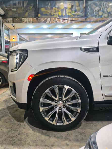 للبيع  GMC YUKON DENALI 2021
 خليجيه - رقم بغداد دولي 
------------------------------
  * المواصفات * DENALI🏅🥇
. بصمة دخول ذكي تشغيل عن بعد 
. رادار تحديد مسار مثبت سرعه حساسات 
. فتحة سقف بانوراما - دوس كهرباء 
. كشنات جلد - كهرباء ـ تبريد تدفئة ـ ذاكرة خزن 
. شاشات اندرويد أوت - أبل كار بلي منافذ HDMI
. ثلاجة - داتا شو ـ منافذ شحن
. كاميرات أمامية وخلفية وجانبية 360
 . فور ويل 4×4 - نظام جكات
. باقي المواصفات موضحة بالصور 
-------------------------------
صور السونار مرفقة بالمنشور 

للاستفسار الاتصال على الرقم التالي 

☎️-***********

☎️-***********

