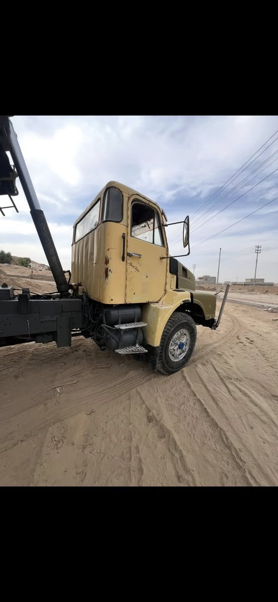 السلام عليكم قلاب ڤالڤو للبيع جاهزة للعمل كير واكسل شرط محرك معمر جديد بيها حصه كاز دبل تانكي
العنوان صلاح الدين بيجي الزوية 
للاستفسار اتصل هـ***********
