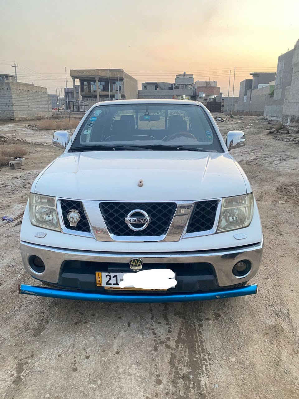 للبيع نيسان نيفاره موديل ٢٠٠٩مكفوله من الصبغ رقم سليمانيه تدفئه تبريد شغال ٤تايرات جديد صدر جديد سعر ١١٢ بيها مجال مكان السياره ديالى بعقوبه ***********
