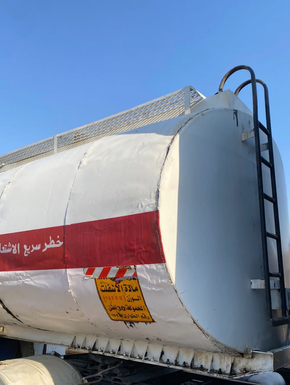 ‏سلام عليكم للبيع صهريج تفصال حازم موديل 20 جاهز على الشغل تايرات فوق نص عمرهن
‏مكلف بنشر نتصل ‏***********

