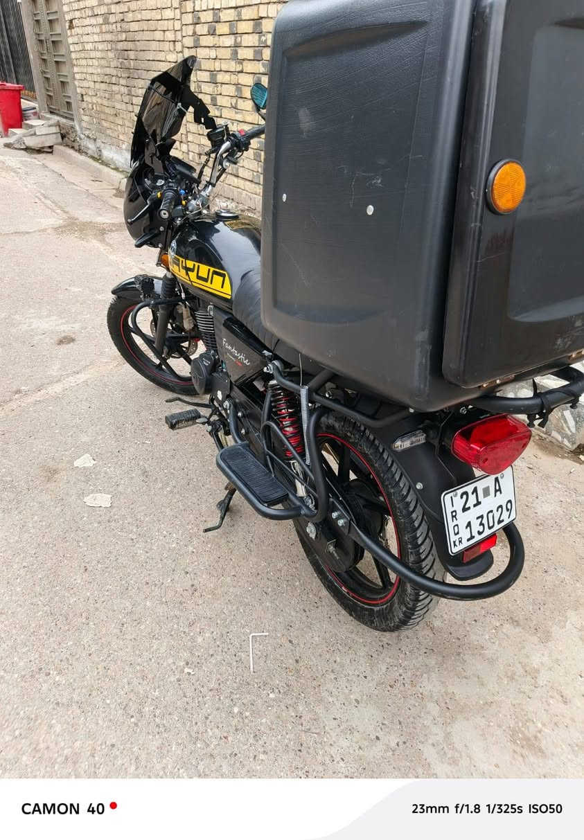 السلام عليكم اخوان دايوان موديل 2025 قبل شهرين نزلتها من الوكيل ماشية 6000 الله يشهد دراجة خير من الله ما ناقصها شي رقم سليمانية س 2500 و بيها مجال


**إذا كنت صاحب هذا الإعلان وتريد حذفه لأي سبب، رجاءا أرسل رسالة إلى الدعم الفني**