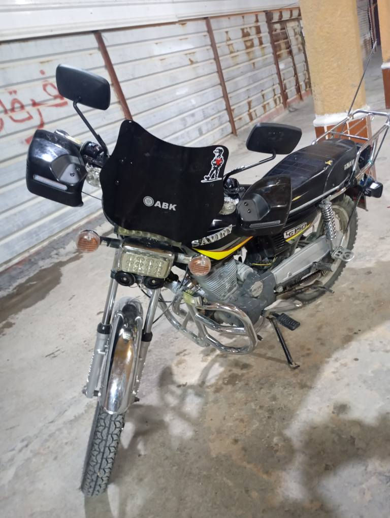 دراجه يراني سيفان للبيع 2019 دراجه كامله عله اخر حبايه مابيه اي شي 5كير    سلف كامل  وهندر دراجه محرك جديد ما مفتوح كامله مكمل كهربائيات كله شغاله السعر 550 وبيه مجال المكاني تاجي مشاهده دراجه مال جناي فول *********** / متوازي عله بيعته لي عندي مريض
