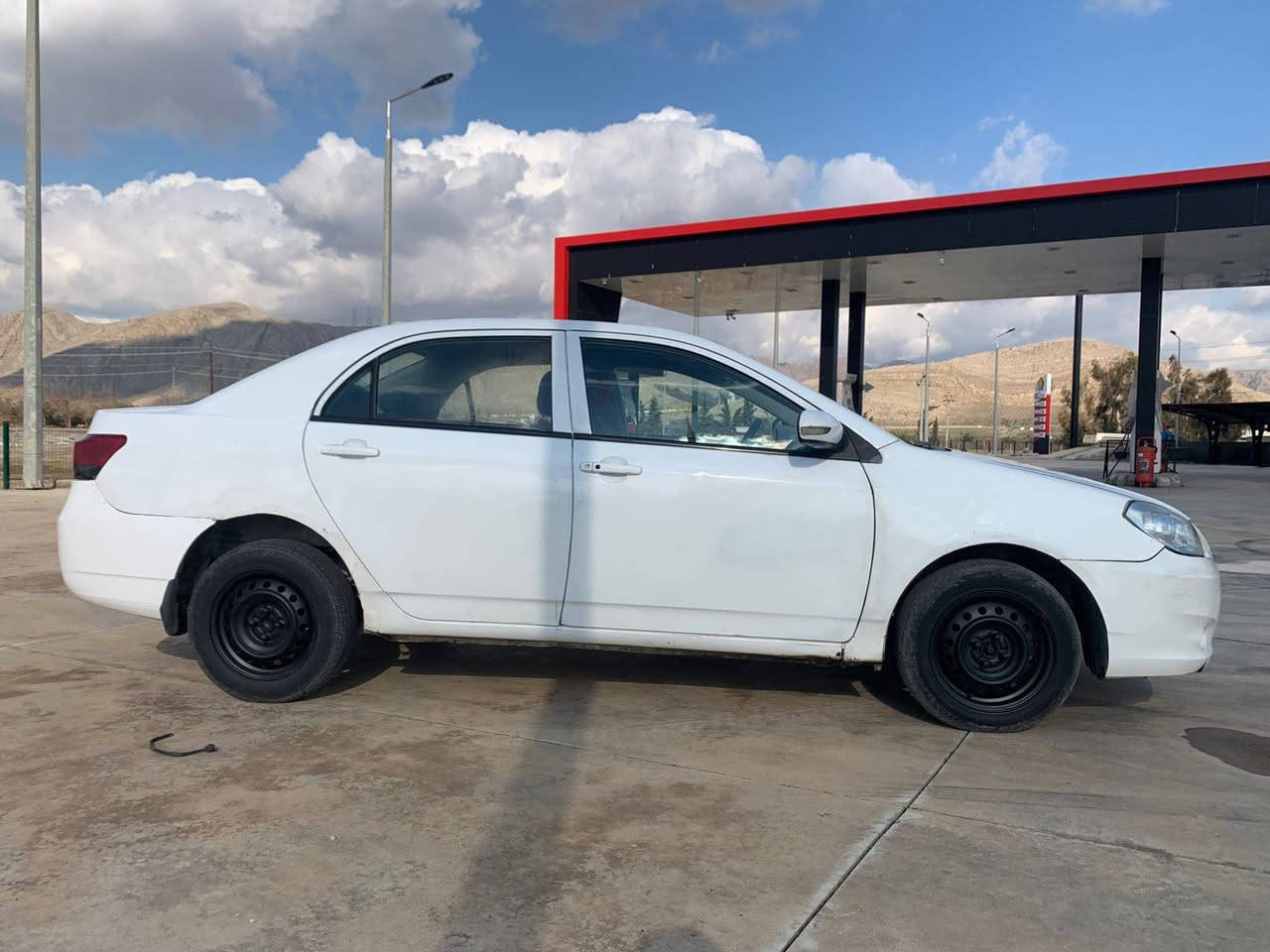 بیوایدی مۆدێل ۲۰۱۳ 
شوێن قەڵادزە
0751 114 50 30 بشدار, السليمانية
