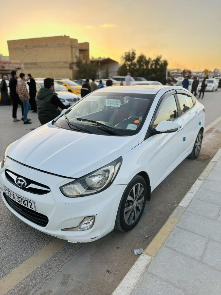 السلام عليكم اكسنت مديل ٢٠١٥ خليجي مكينه ١٦٠٠ دوش سياره كفاله من تبديل وضربه القويه بيه رشات صبغ خفيفه ويل كب كروم شاشه ايباد فتحه فول  كير ومكينه كفاله سياره بأسمي مكانه ناصريه مركز 
***********
