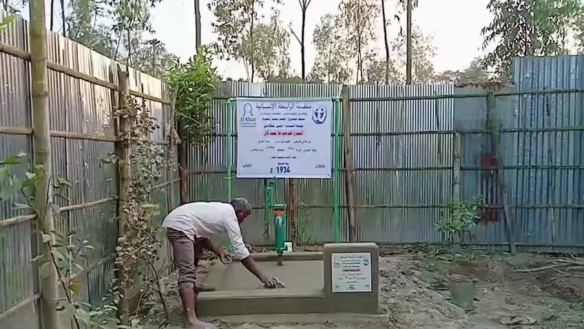 ڕێکخراوی ڕابیتەی مرۆیی لقی گەرمیان ، تێچوی بیرێک وەک لەوێنەکان دیارە بۆموسڵمانانی وڵاتی بەنگلادیش  لەنێوان(200)بۆ(315) دۆلار دایە.تۆش دەتوانیت بەشداربیت بەوەندەی لەتواناتدایە یان بەهەڵکەندنی بیرێک وەک وەقف بۆ خۆت،ماڵو منداڵت، دایک وباوکت، مردووەکان..
بۆپەیوەندیکردن و بەخشین....
جزدانەئەلەکترۆنیەکان ، فاستپەی و FIB و زەین کاش و ئاسیاپەی و کی کارد IQو باڵانسی ئاسیاسێڵ *********** 
باڵانسی کۆڕەک ***********
دەستەی کارگێری باڵا _ ***********
گەرمیان _ ***********
دەربەندیخان ***********
کەلار ***********
چەمچەماڵ ***********
کفری ***********
تەکیە ‏‪0 770 220 2882‬‏
شارەزوور ***********
خانەقین‏‪ 0770 150 6965‬‏
خانەقین‏‪0770 862 5303‬‏..
