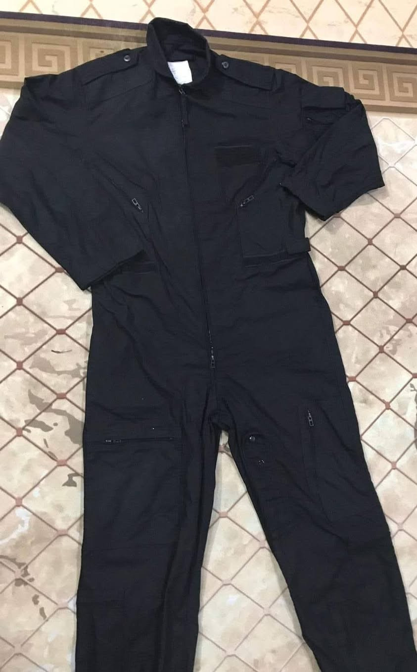 السلام عليكم شباب للبيع بدلات شفت عدد اثنين بساطيل عدد اثنين 41 43 قياس قماص العدد اثنين بدلات عدد اثنين شوكيه مات الكسارات اصليه مكاني ببغداد
تواصل على هذا الرقم ***********
