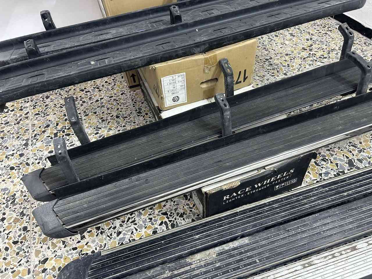 السلام عليكم توفرت دوسات فور رنر جمع الفئات لمتد TRDسبورت/TRD/SR5كل وحدة والسعر مالتهة مكاني بغداد يو جد توصيل للتواصل *********** او واتساب
