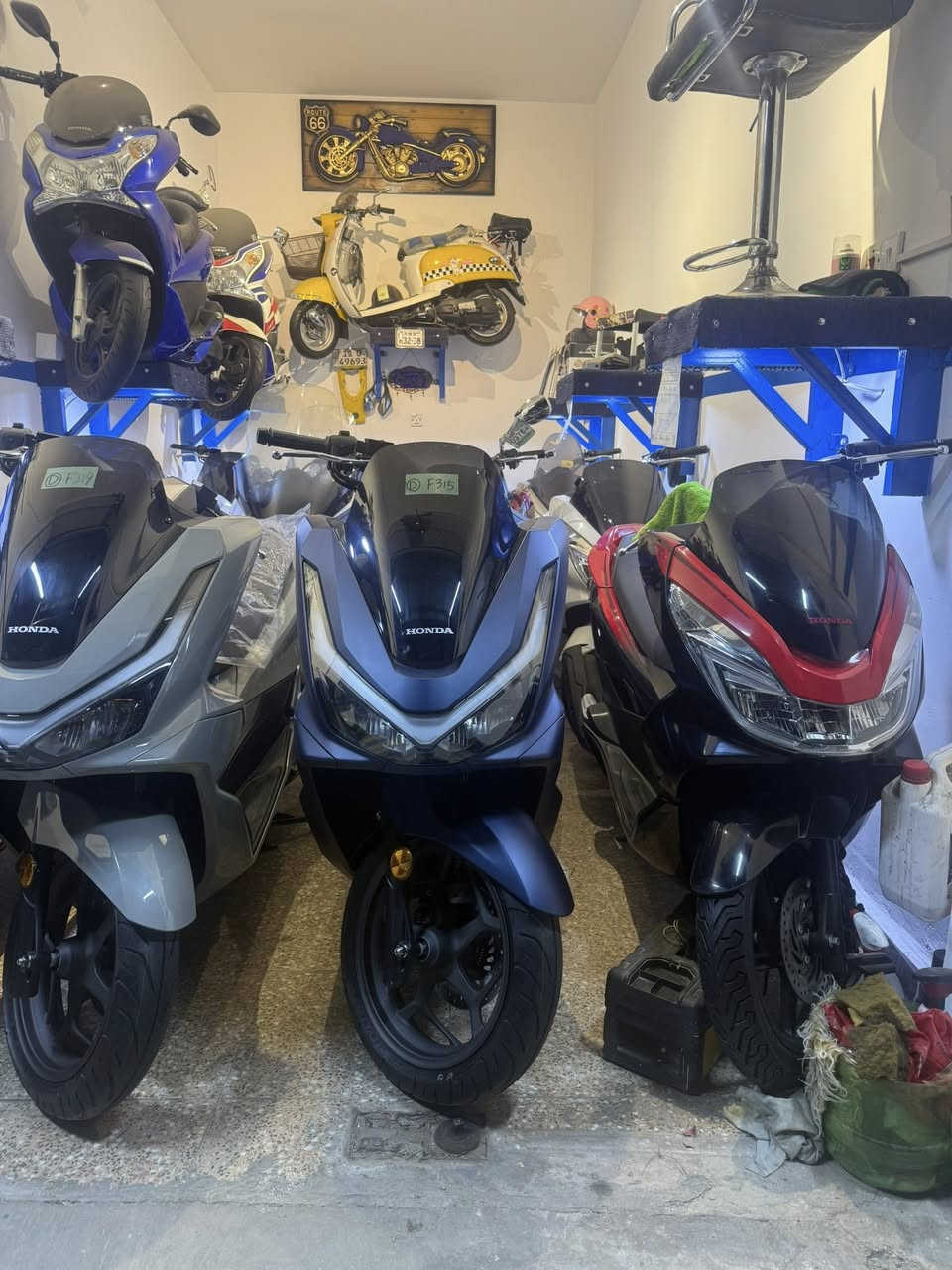 معرض الطالبية
للبيع الدراجات اليابانيه الرمبة pcx بنواعها 

العنوان بغداد الطالبية البيضاء  قرب مستشفي مارينا 

للتواصل 

الاتصال على الارقام 

او زيارة المعرض موجودين طيله ايام الاسبوع 

***********☎️‬
***********☎️
