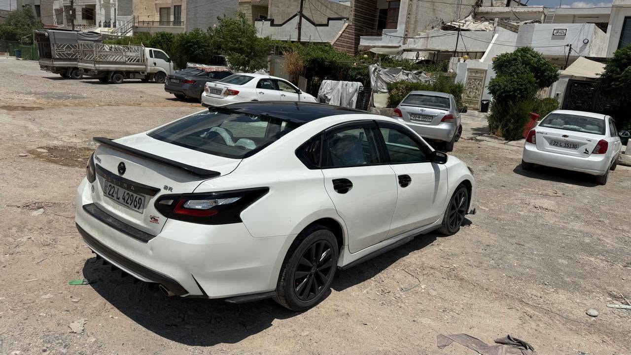 سەقف و بۆنیتی پێک کەتیتەوە نیوەی سبووغە
4پارچەو نیووی هەیە گێڕ و مەکینە کارابایی غەرامە باناوکردبەشەرت 
***********
بۆ نرخ کۆمێنت بکە / ناونیشان بنەسڵاوە أربيل, العراق
