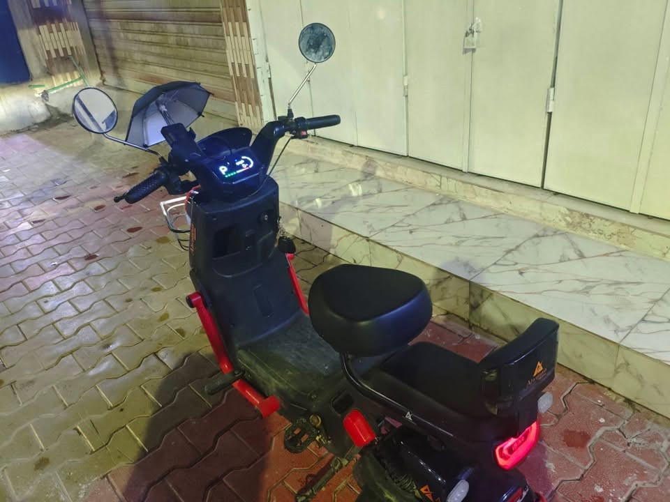 السلام عليكم يوجد دراجه شحن للبيع ادفع
سعر و اخذ 
***********
للستفسار بيع مستعجل
