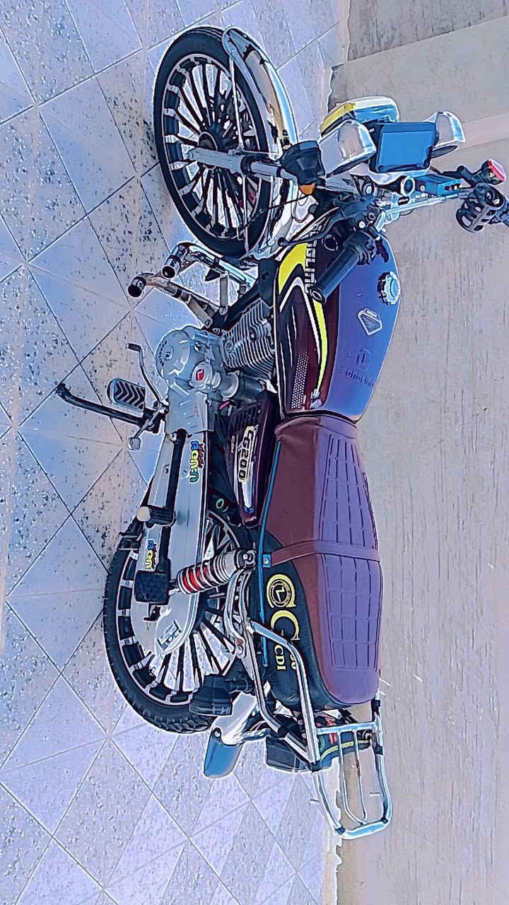 السلام عليكم سيفانه ايراني موديل 2025للبيع 
السعر 750 وبي مجال ديالى الخالص***********
وراق كامله دراجه مكفوله
