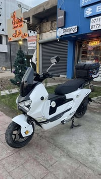 دراجه سوبر ليو ..X.MAX..بطاريه ليثيوم فوسفات الحديد إلكترونيه..سعة الب...