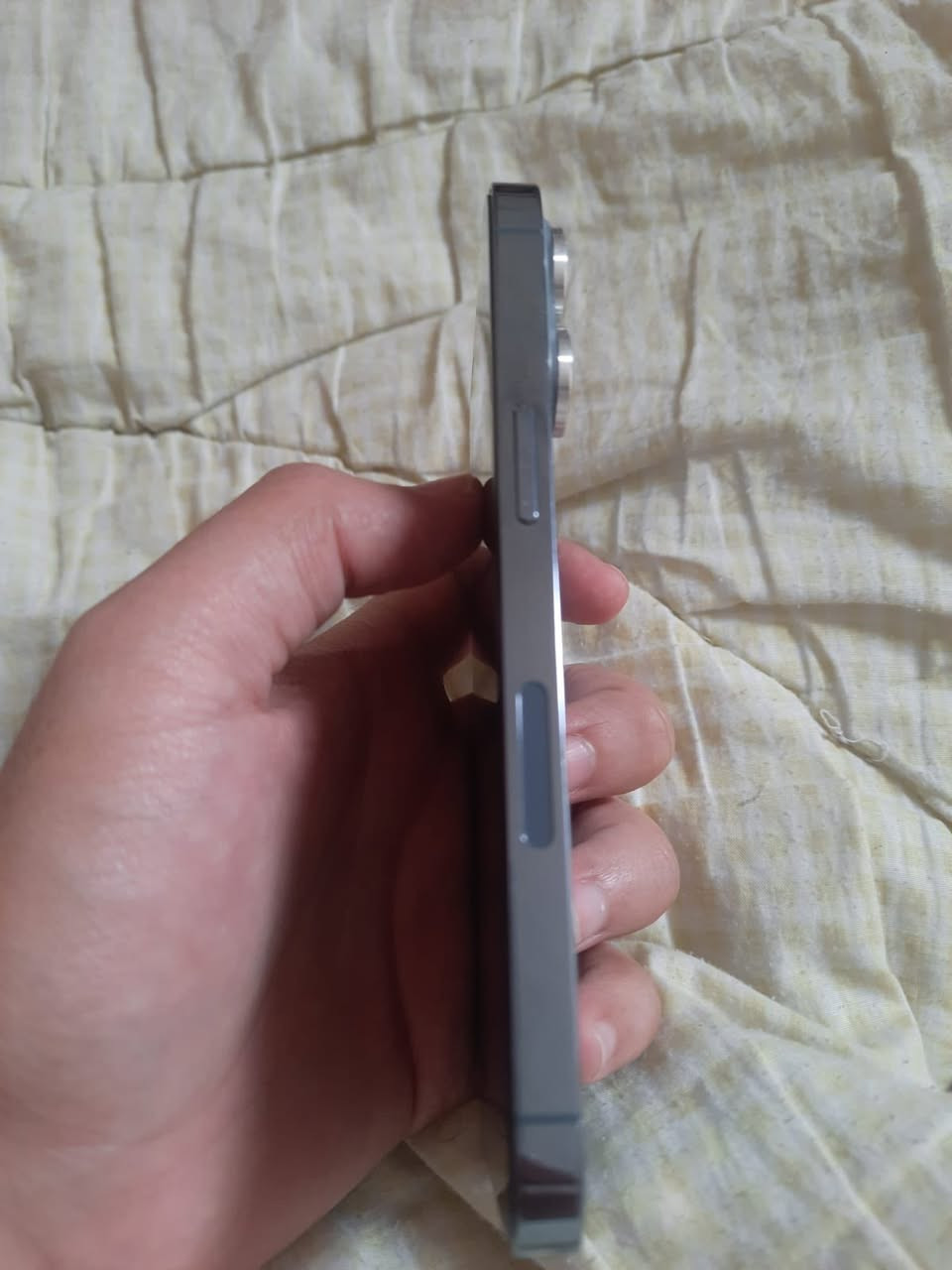 ايفون 13 برو فقط للبيع بطارية 84  الذاكرة 256 وما مبدل بي اي شيء والجهاز كلشش نظيف وكل القطع اصلية السعر 500 قفل لان دينباع مثله 550 وفوك العنوان بغداد السريدات القديمة


**إذا كنت صاحب هذا الإعلان وتريد حذفه لأي سبب، رجاءا أرسل رسالة إلى الدعم الفني**