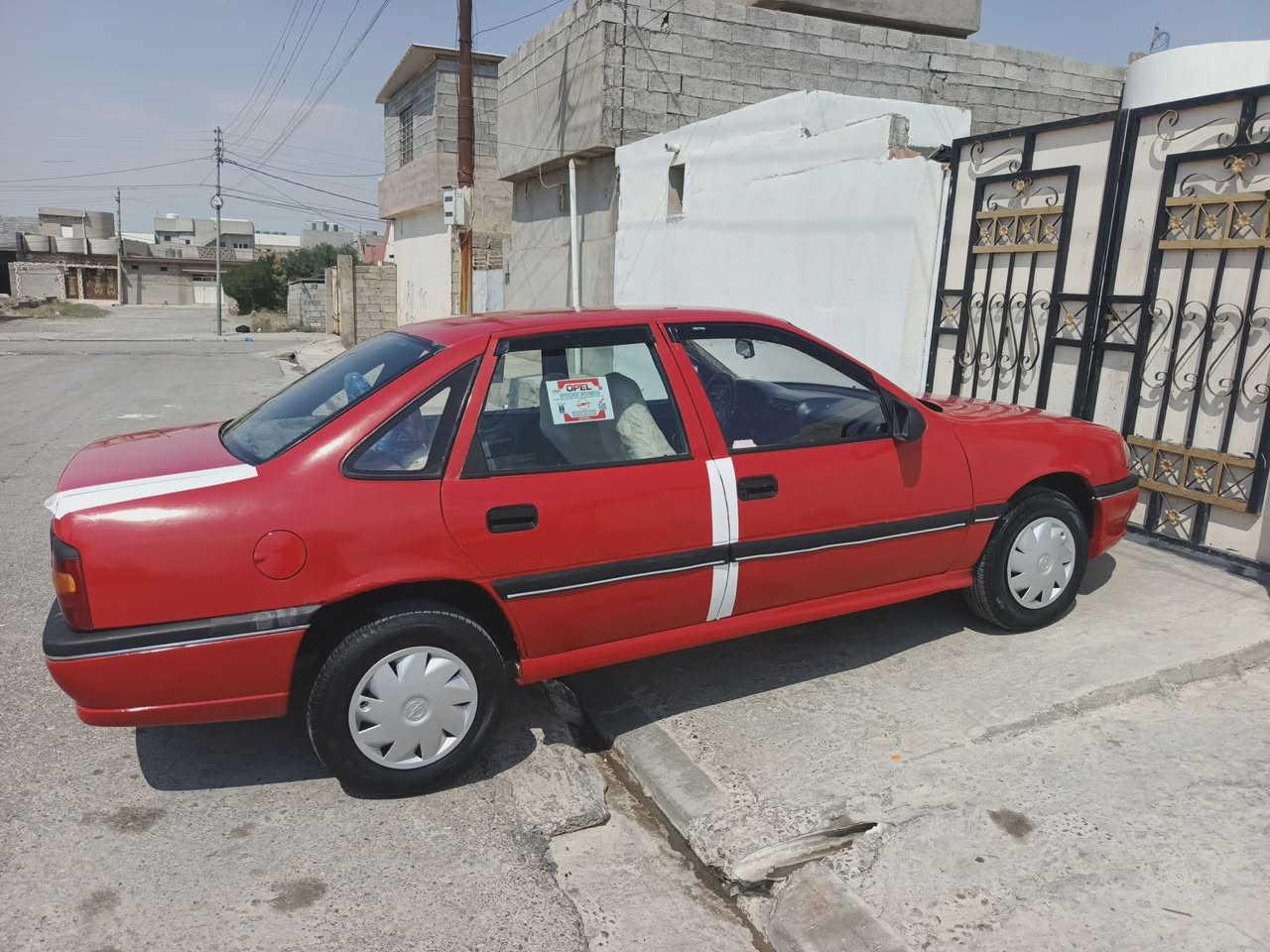 السلام عليكم 

اوبل فكترا1991
حجم 16
سياره جاهزه. 
گير محرك شرط. 
صدر تايرات شرط. 
كهربائيات شرط كله شغال. 
سياره مصروف عليها. 
بدون ضربه. 
صبغ جماليه فقط بدون معجون فقط هلالات الخلفي. 
السعر (36)وبي مجال 
استفسار اكثر اتصل/(***********)
