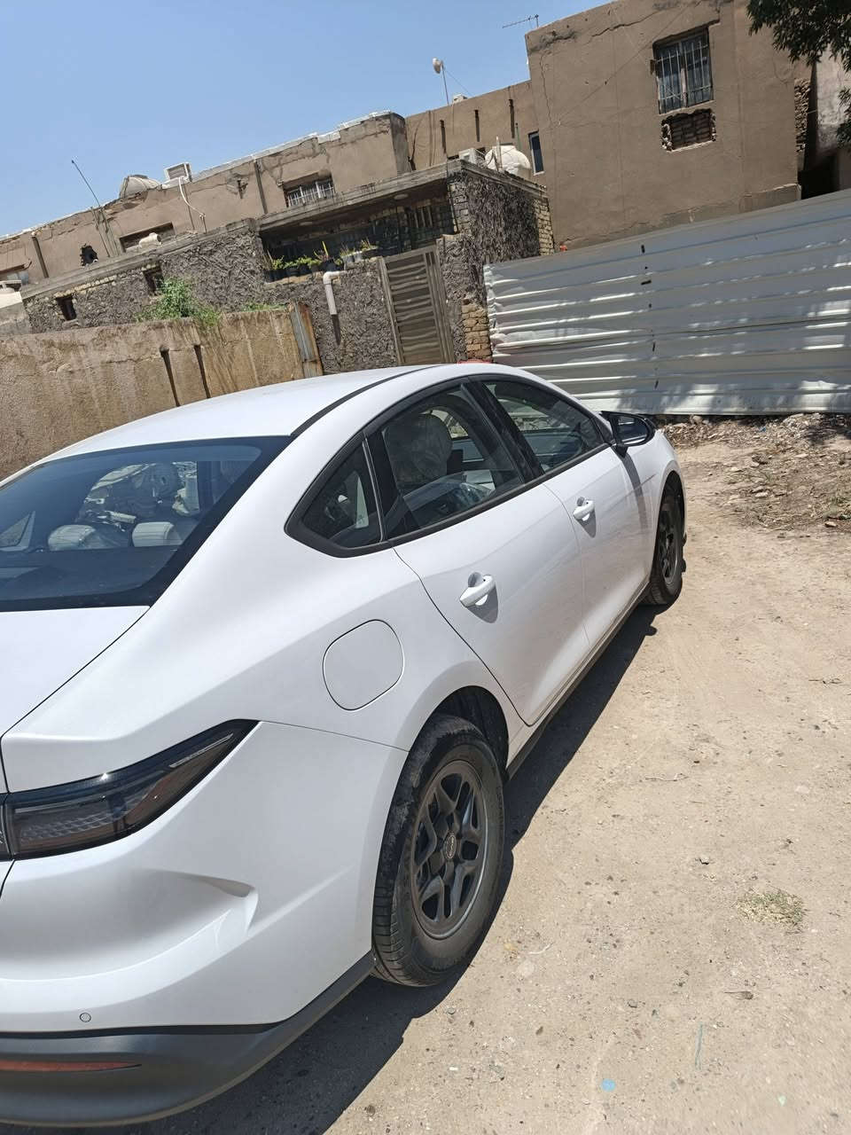 سلام وعليكم للبيع BYD سي ال 5 موديل 2025 زيرو ماشيه 10000 السياره جديده بيها اربع أو خمس رصعات اثر حالوب خفيفات كلش ما تبين السعر 18300000 مليون دينار عراقي
العنوان بغداد الدوره شارع 60 الهاتف ***********
