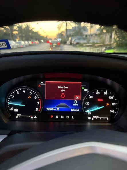 بسم لله رحمن الرحيم 🔥فورد اكسبلورر موديل 2023 فئة XLT لون رمادي ماشية 11436.9 KM سيارة شبه جديدة  الضربة باب جاي تفصيخ ومشدود السعر 28.000$ العنوان بغداد سيدية للاستفسار هذا رقم ***********
