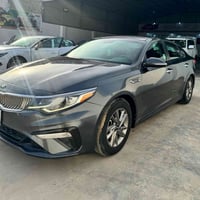 اوبتيما 20 وارد أمريكي  ماشيه 85  سياره جديده وجاهز مكينه بلاديه مامفت...