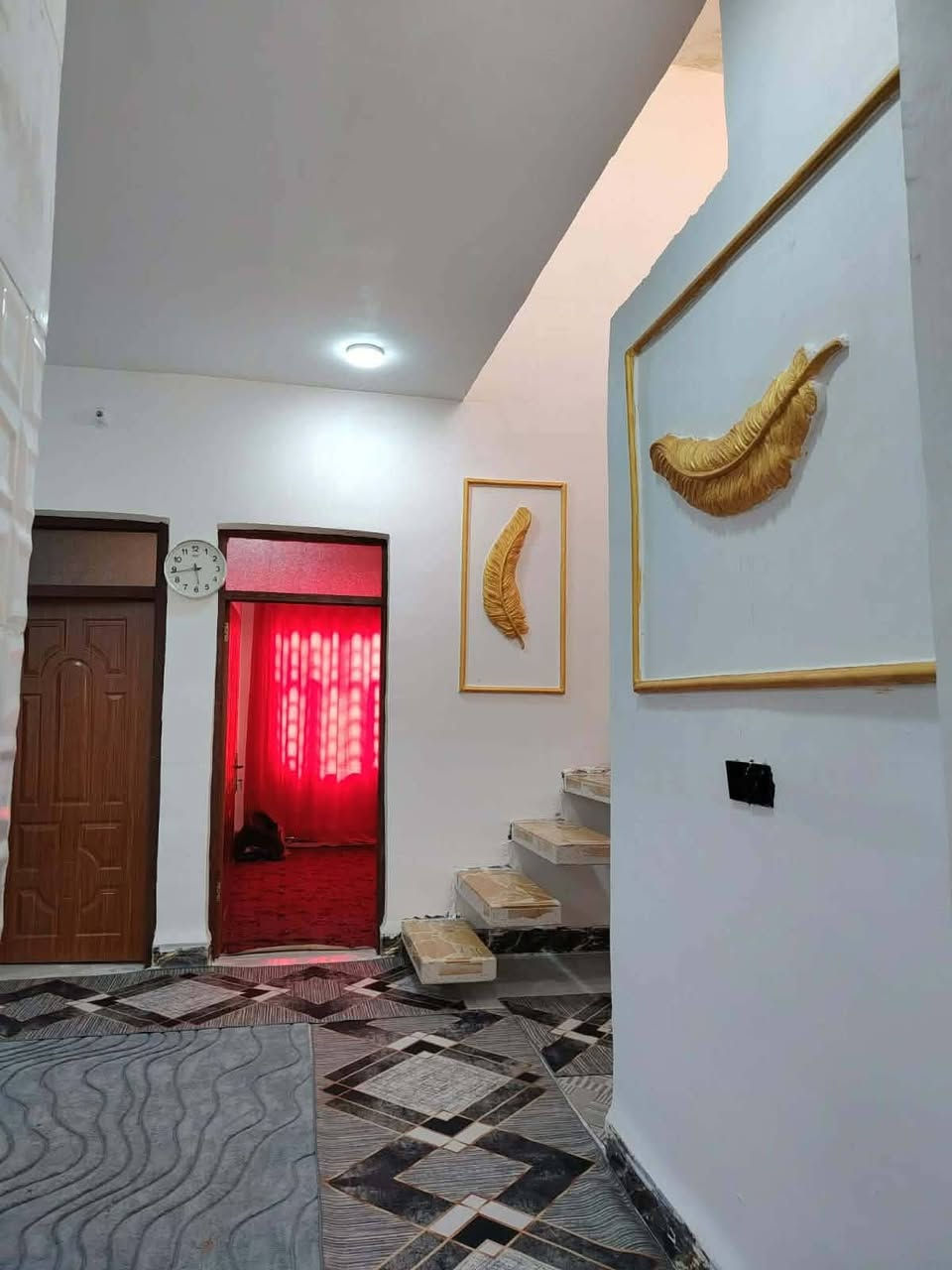 بيت جديد للبيع حي لأمين مساحته 150 م بناء ٢غرف وصاله ومطبخ واستقبال وحمام طارمه حلوه تفاصيل أكثر على رقم ***********
