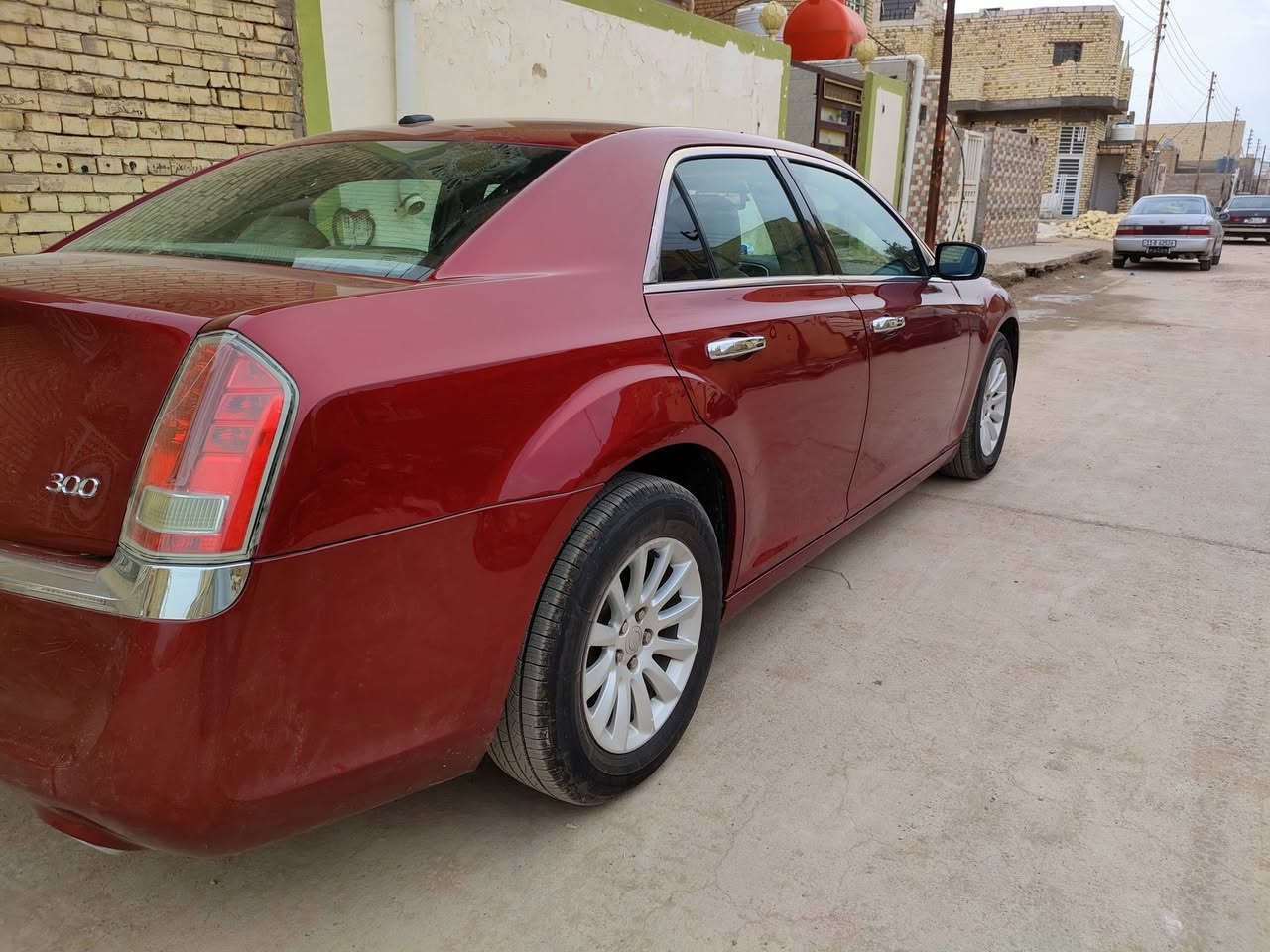 السلام عليكم ورحمة الله وبركاته أوباما 14كندي C300فول مواصفات عدا الفتحه دواخل عسلي تحكم مثبت سرعة شاشه كبيره تشغيل عن بعد تبريد قطعتين لايت زنون حداديه تخم تاير مكينة وكير خير من الله بيه فتح بدون دواخل شرط تحويل مكان السياره ذي قار بيع او مراوس........***********
