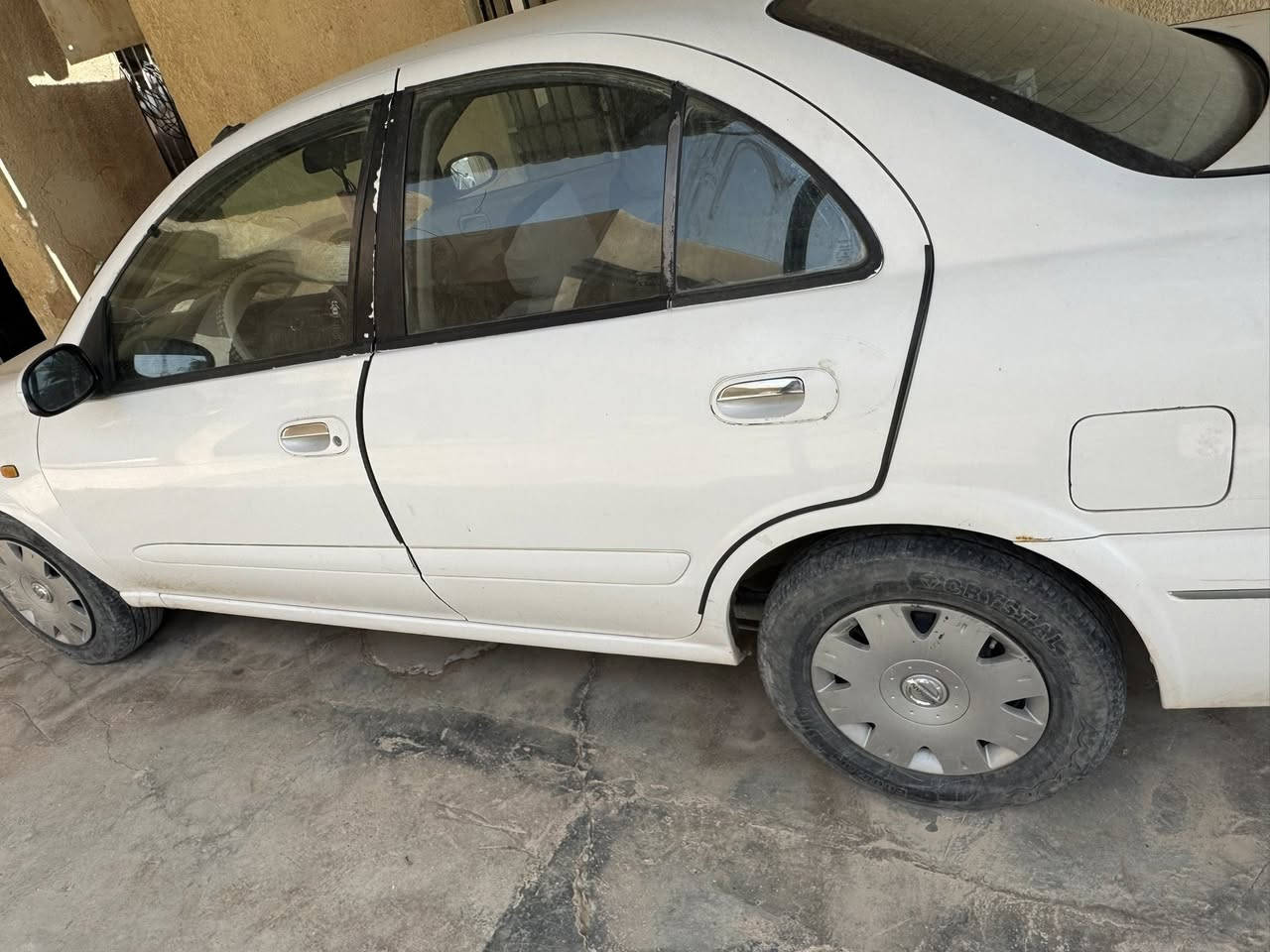 السلام عليكم 
سني ياباني 2008 كير محرك شرط تبريد تدفئه كلها بلاد السياره مصبوغه جماليه فقط مالت مزاد داخليه كتابها واصل للمرور صلاح الدين السياره موجوده بتكريت وصحبها بتكريت الشرعي سعرها  ما متواجد ع الفيس هذا رقمي وحياك الله         ‭0773 198 4138
