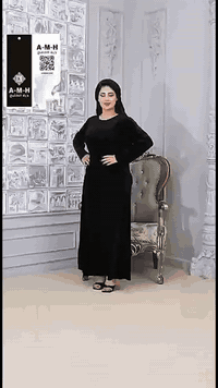 دشداشة اسود سادة مطعم بالستراس الحراي الاسود ... خامة قديفة ناشفة .. موديل راقي 
قياسات كبيرة تبدا من 
( L- XL - XXL - XXXL) 
توصيل سريع 🚚 لجميع محافظات العراق 
راسلونا على الصفحة ♥️او اتصلوا بنا على رقم الواتساب [***********]📞
